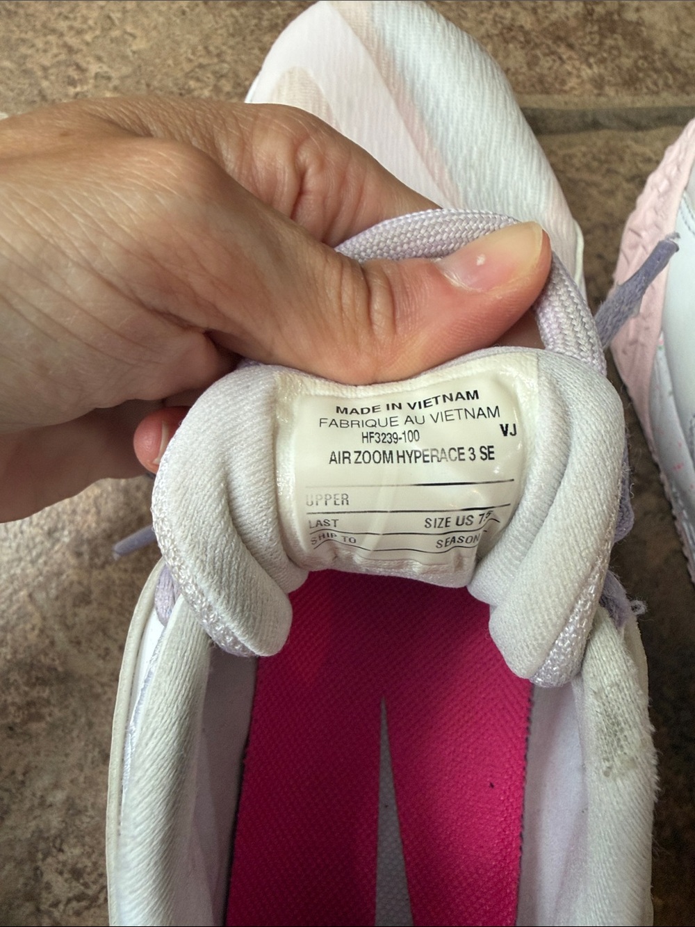 Nike AIRZOOM HyperAce 3 SE Women's White Athletic Sneakers with Pink Accents - Picture 6 of 10